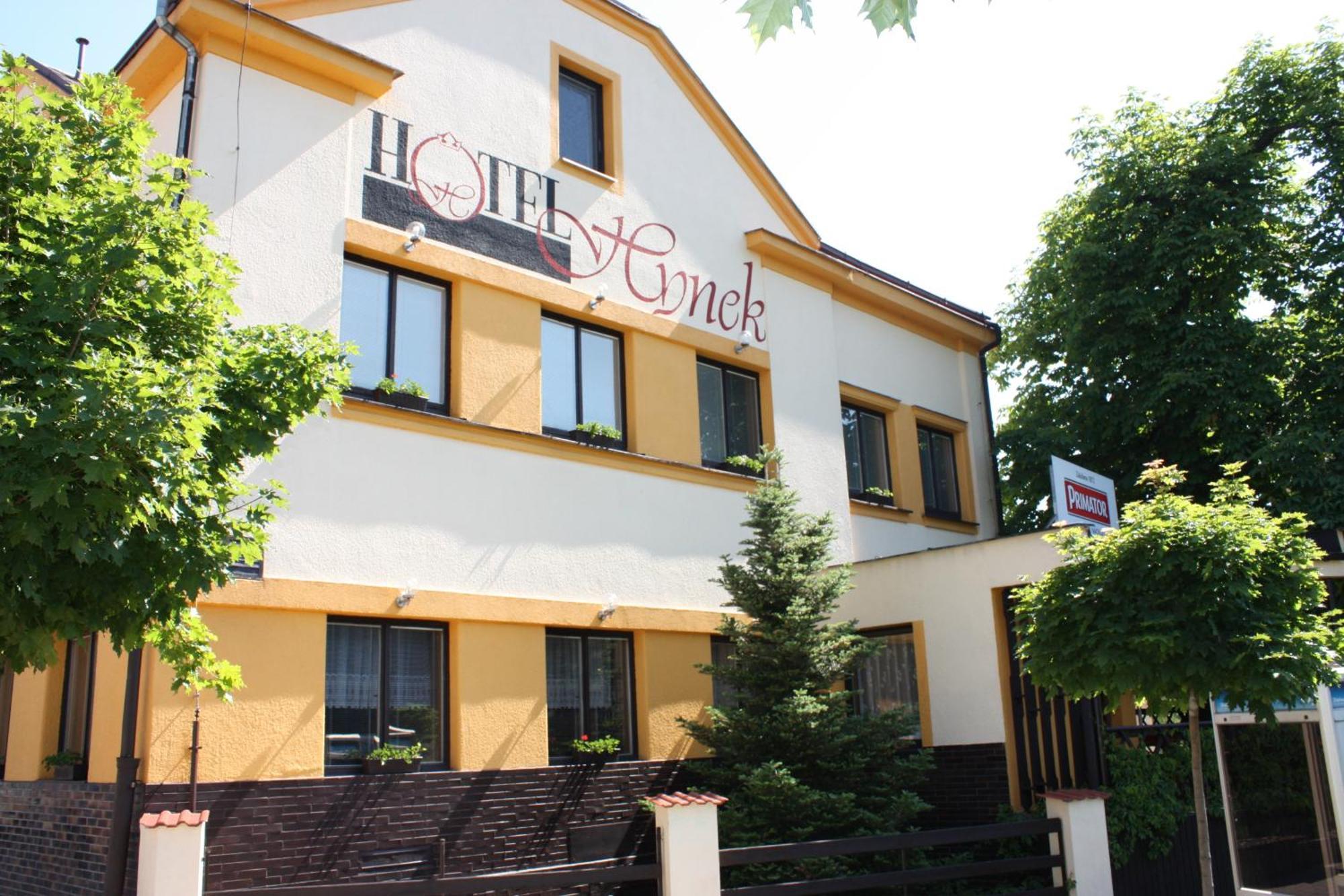 Hotel Hynek 나호트 외부 사진